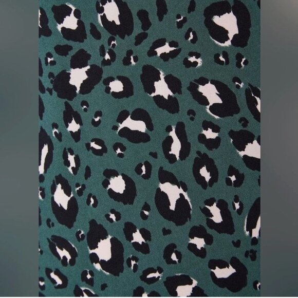 Torrid Studio Knit Hi-Low Midi Dress 2X Green Leopard Wrap V-Neck Falll - Picture 11 of 11